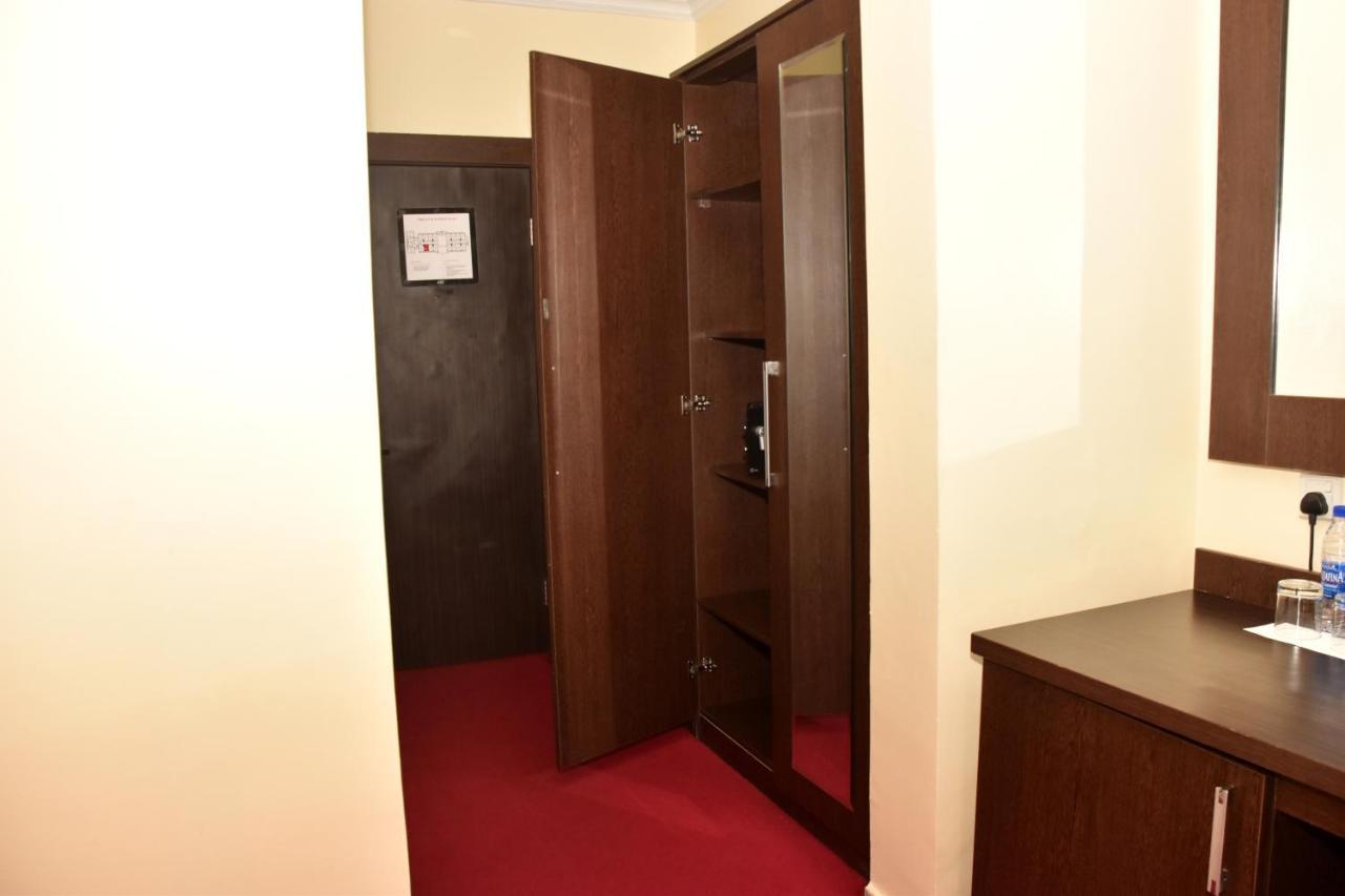 Best Western Plus Elomaz Hotel Asaba Buitenkant foto