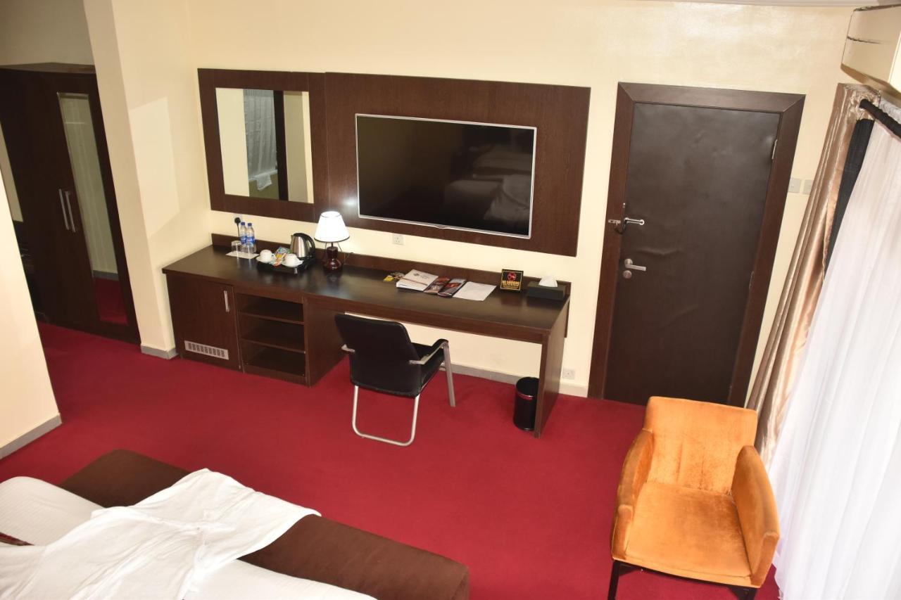 Best Western Plus Elomaz Hotel Asaba Buitenkant foto