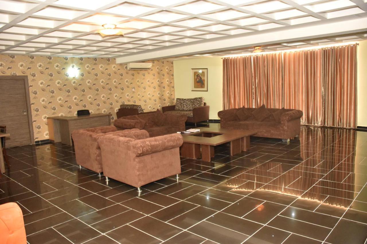 Best Western Plus Elomaz Hotel Asaba Buitenkant foto